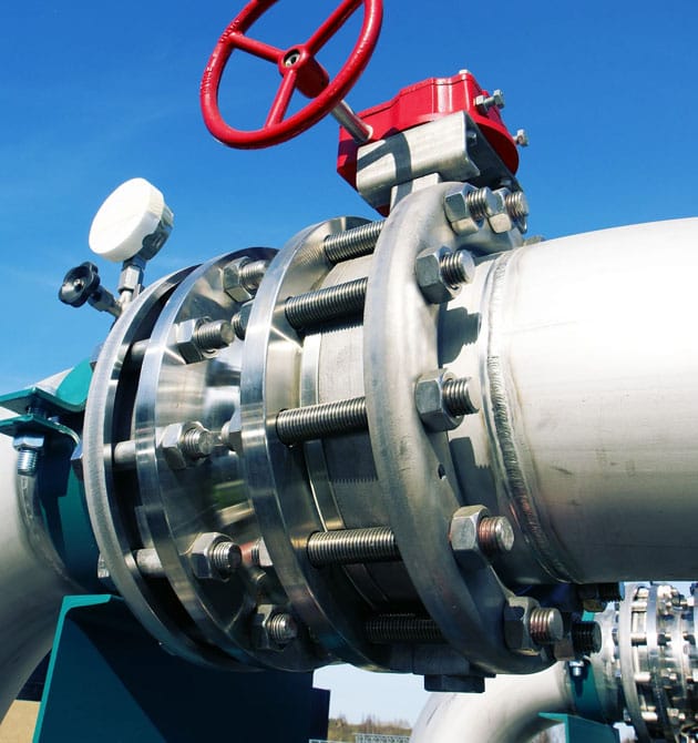 Pipeline equipment service support